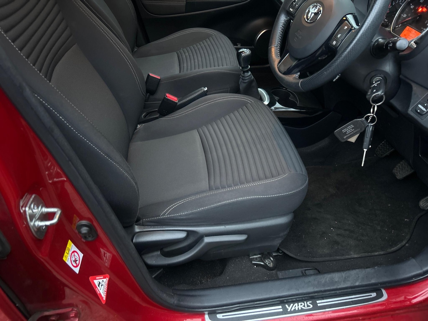 Used Toyota Yaris 2016 for sale - 76992226: Photo 24