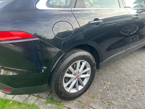 Used Jaguar F-Pace 2018 for sale - 76317944: Photo 11