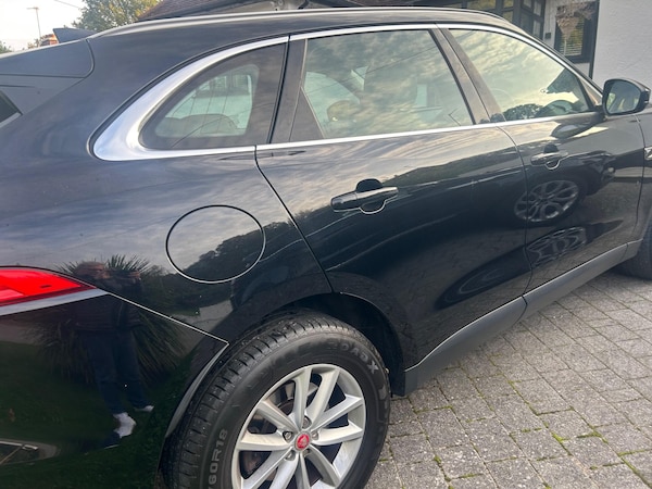Used Jaguar F-Pace 2018 for sale - 76317944: Photo 12