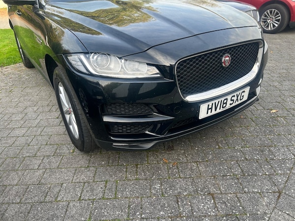 Used Jaguar F-Pace 2018 for sale - 76317944: Photo 16