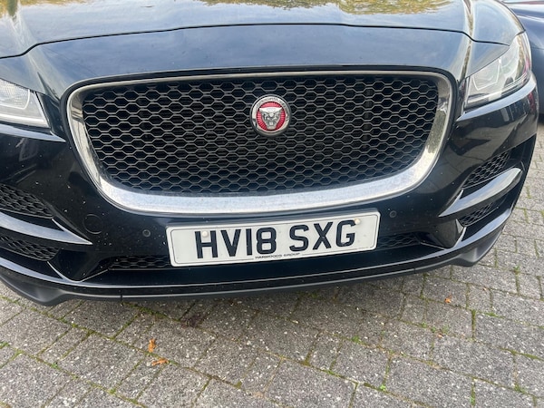 Used Jaguar F-Pace 2018 for sale - 76317944: Photo 19