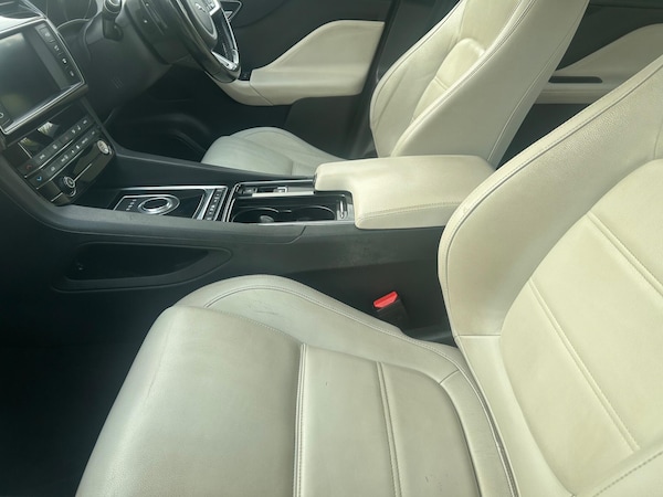 Used Jaguar F-Pace 2018 for sale - 76317944: Photo 24