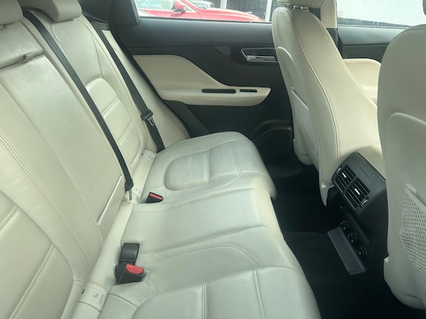Used Jaguar F-Pace 2018 for sale - 76317944: Photo 26