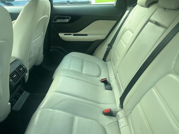 Used Jaguar F-Pace 2018 for sale - 76317944: Photo 27