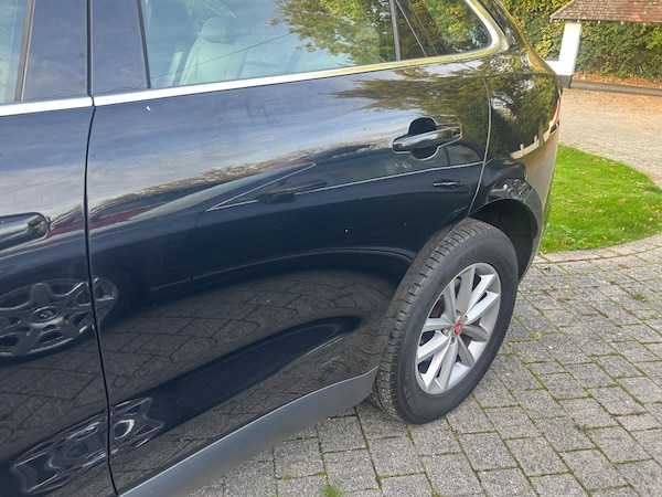 Used Jaguar F-Pace 2018 for sale - 76317944: Photo 5