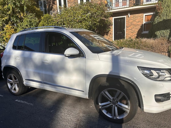 Used Volkswagen Tiguan 2015 for sale - 76188594: Photo 2