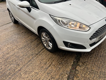 Used Ford Fiesta 2014 for sale - 76801526: Photo