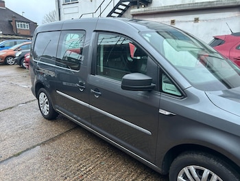 Used Volkswagen Caddy Maxi 2019 for sale - 76742612: Photo