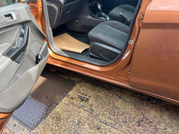 Used Ford Fiesta 2015 for sale - 74811143: Photo 21