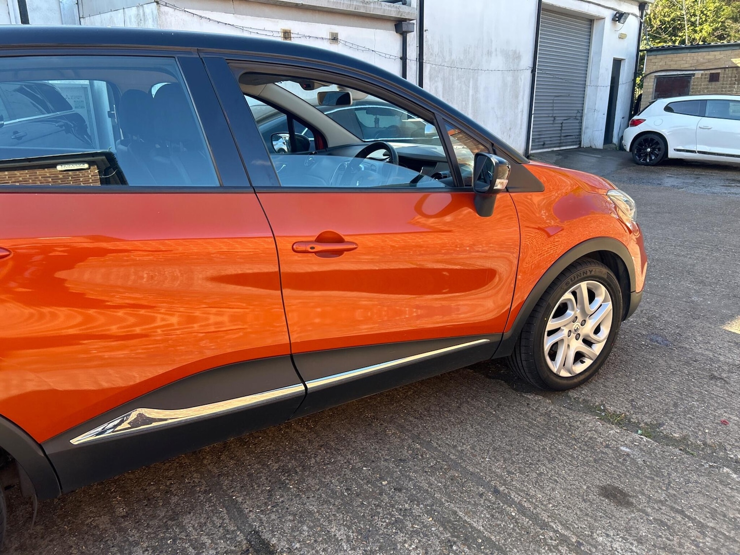 Used Renault Captur for sale - 78116020: Photo 11