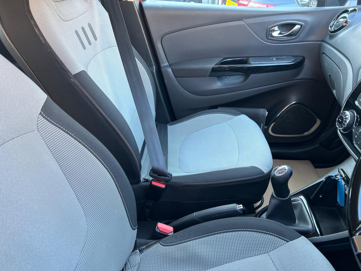 Used Renault Captur for sale - 78116020: Photo 13