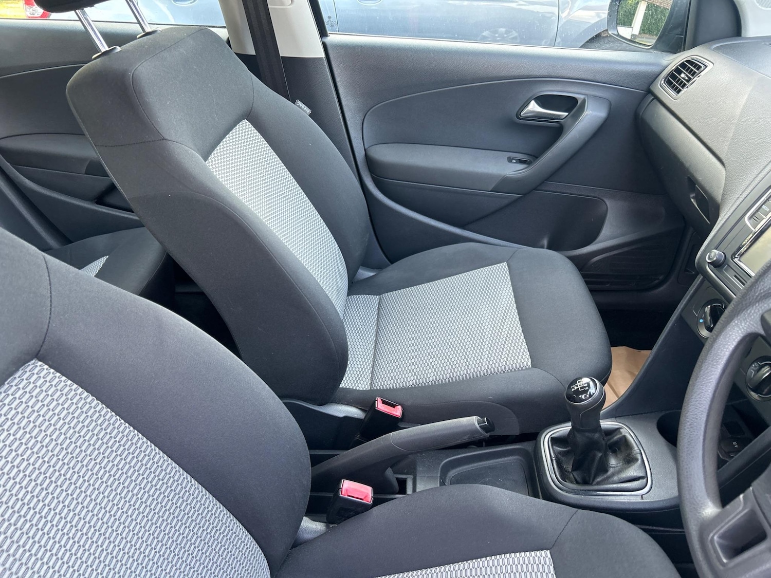 Used Volkswagen Polo 2013 for sale - 76607957: Photo 15