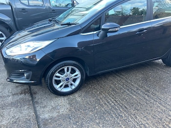 Used Ford Fiesta 2016 for sale - 77358330: Photo