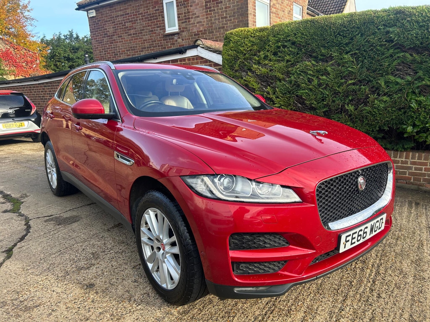 Used Jaguar F-Pace 2016 for sale - 76993744: Photo 1