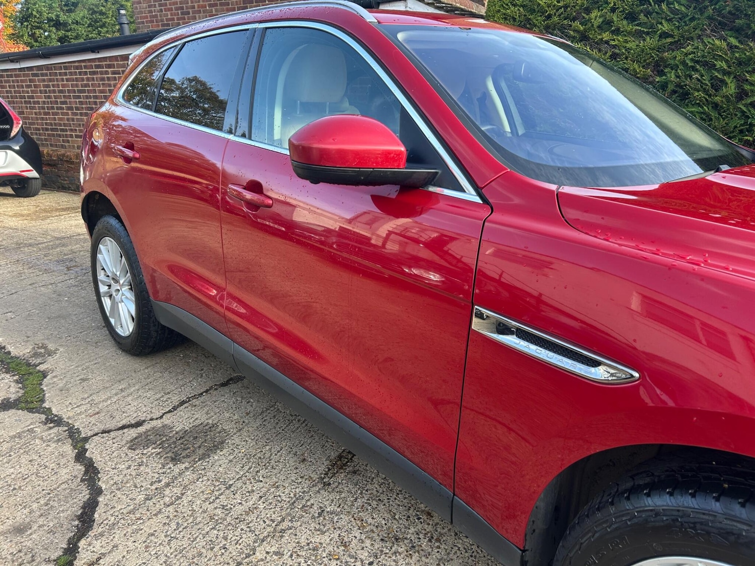 Used Jaguar F-Pace 2016 for sale - 76993744: Photo 6