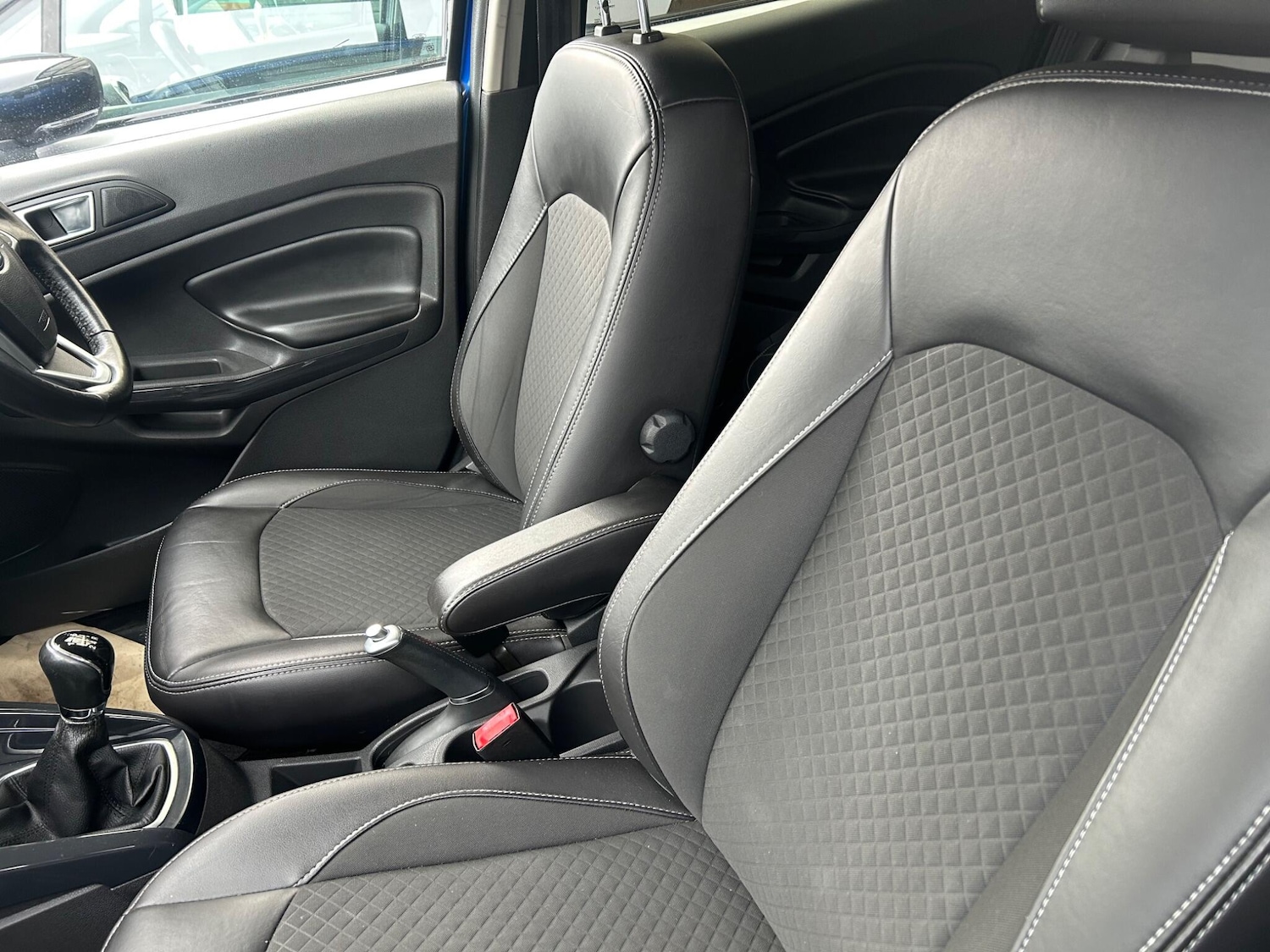 Used Ford Ecosport 2016 for sale - 77598680: Photo 15