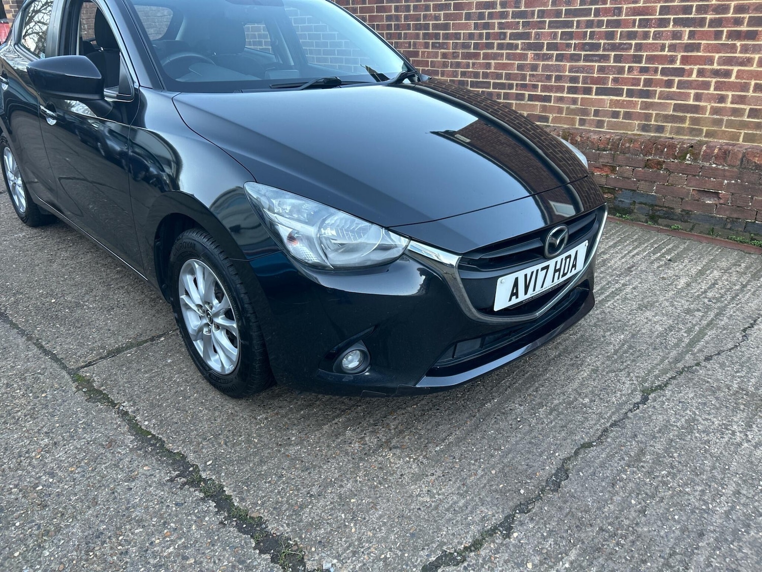 Used Mazda Mazda2 2017 for sale - 77658105: Photo 2