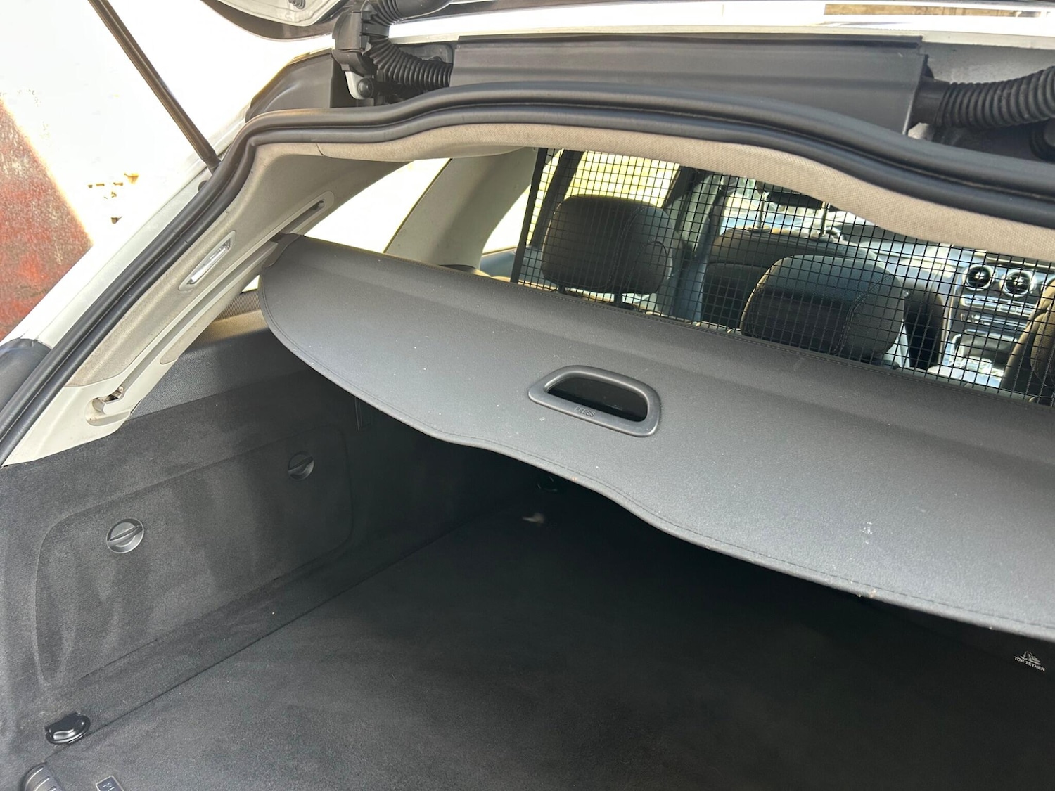 Used Mercedes-Benz C Class 2016 for sale - 77978323: Photo 24