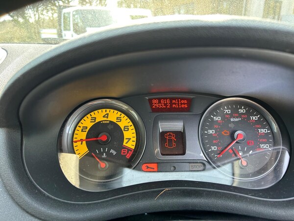 Used Renault Clio 2010 for sale - 73972498: Photo 17