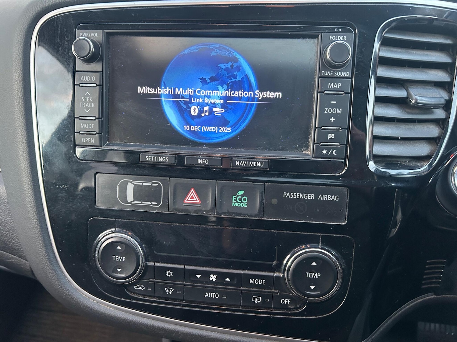 Used Mitsubishi Outlander 2015 for sale - 76899597: Photo 28