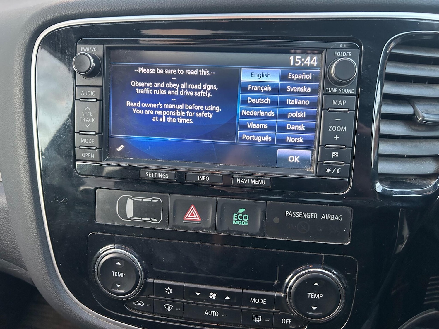 Used Mitsubishi Outlander 2015 for sale - 76899597: Photo 29