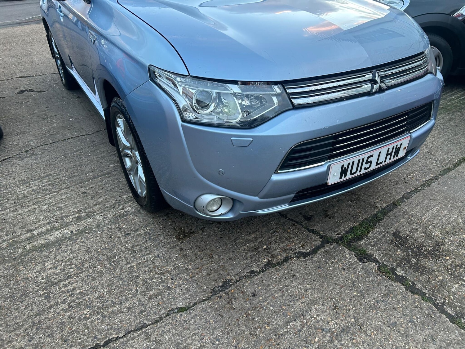 Used Mitsubishi Outlander 2015 for sale - 76899597: Photo 3