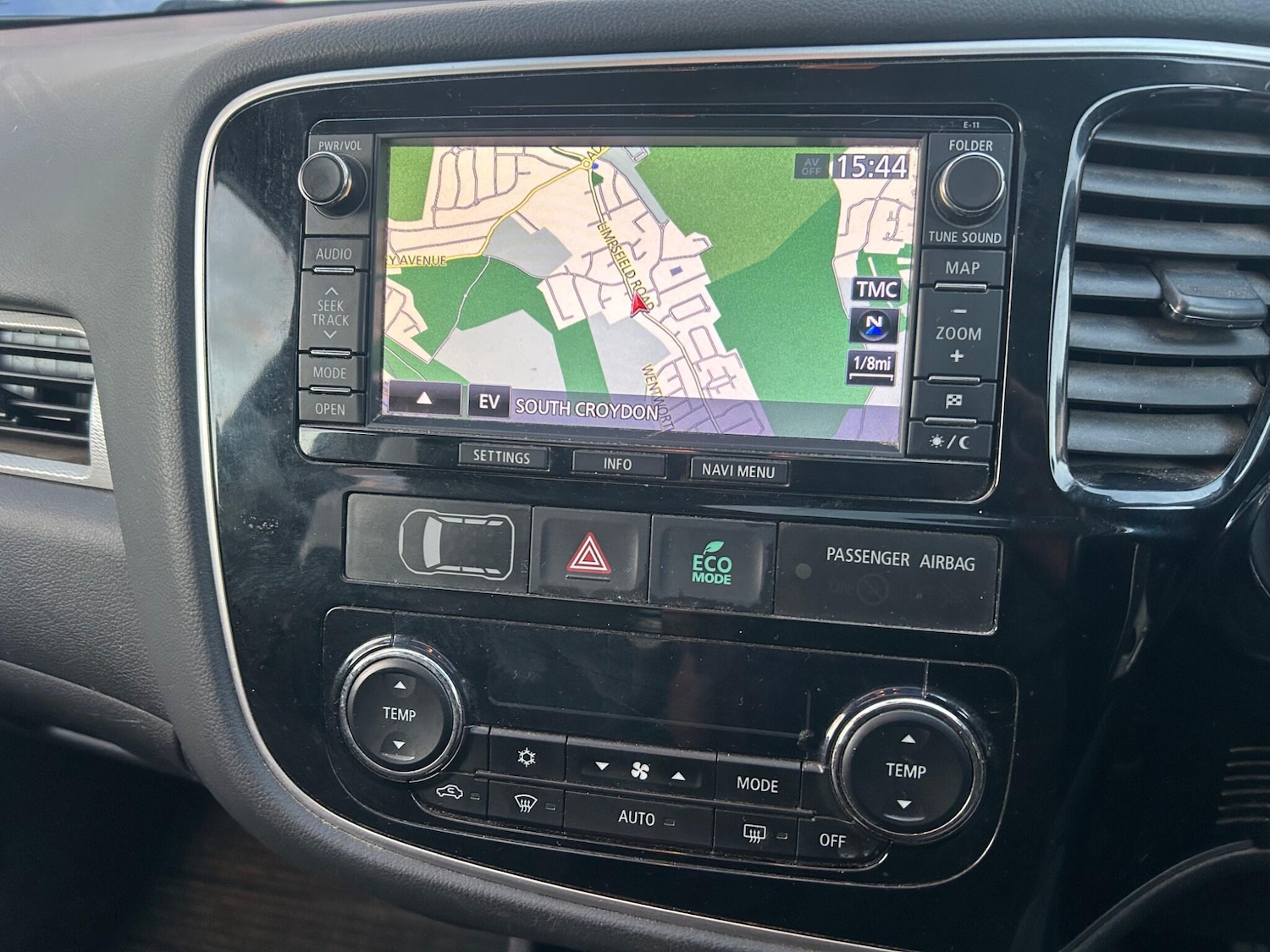 Used Mitsubishi Outlander 2015 for sale - 76899597: Photo 30