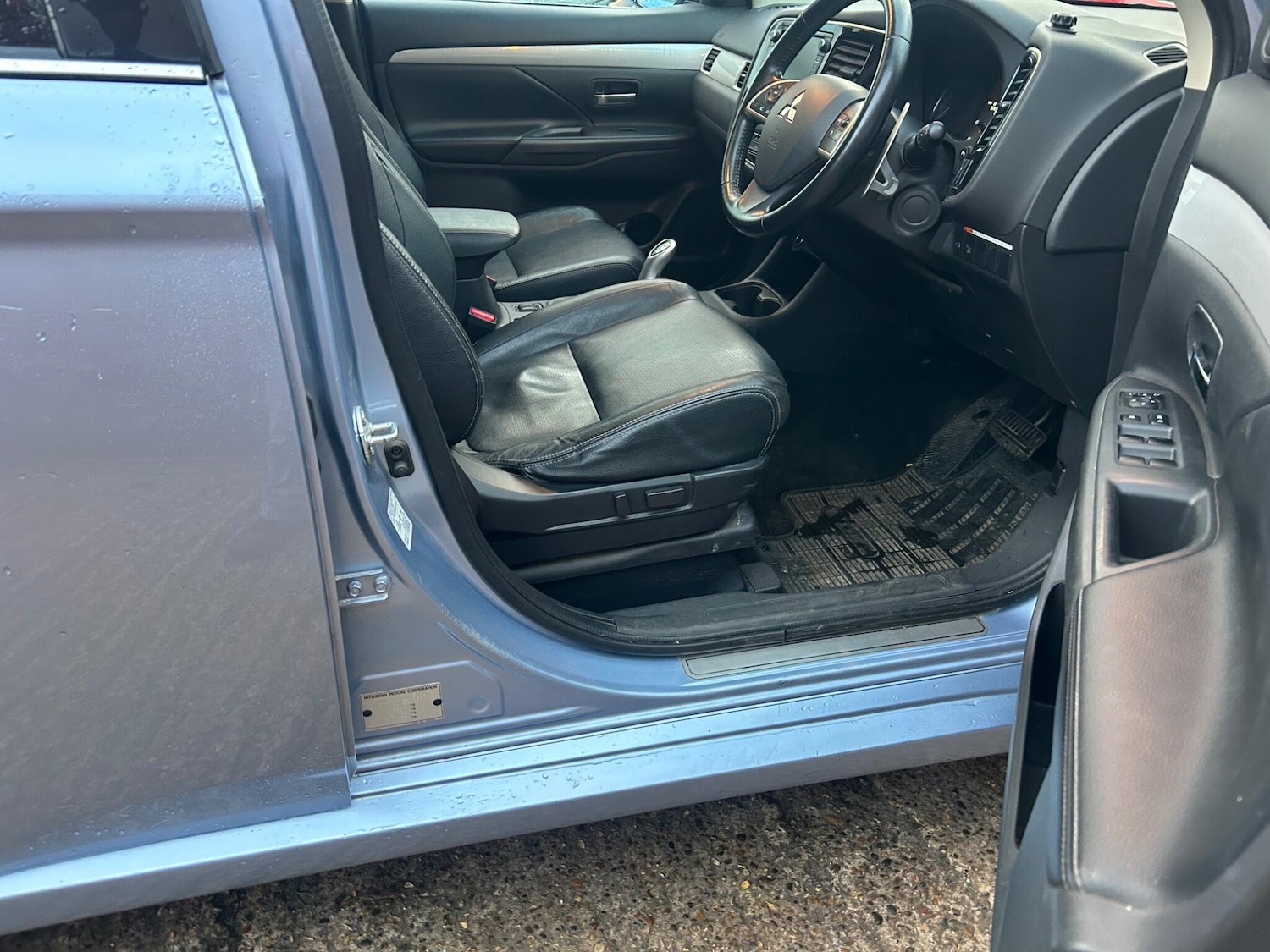 Used Mitsubishi Outlander 2015 for sale - 76899597: Photo 32