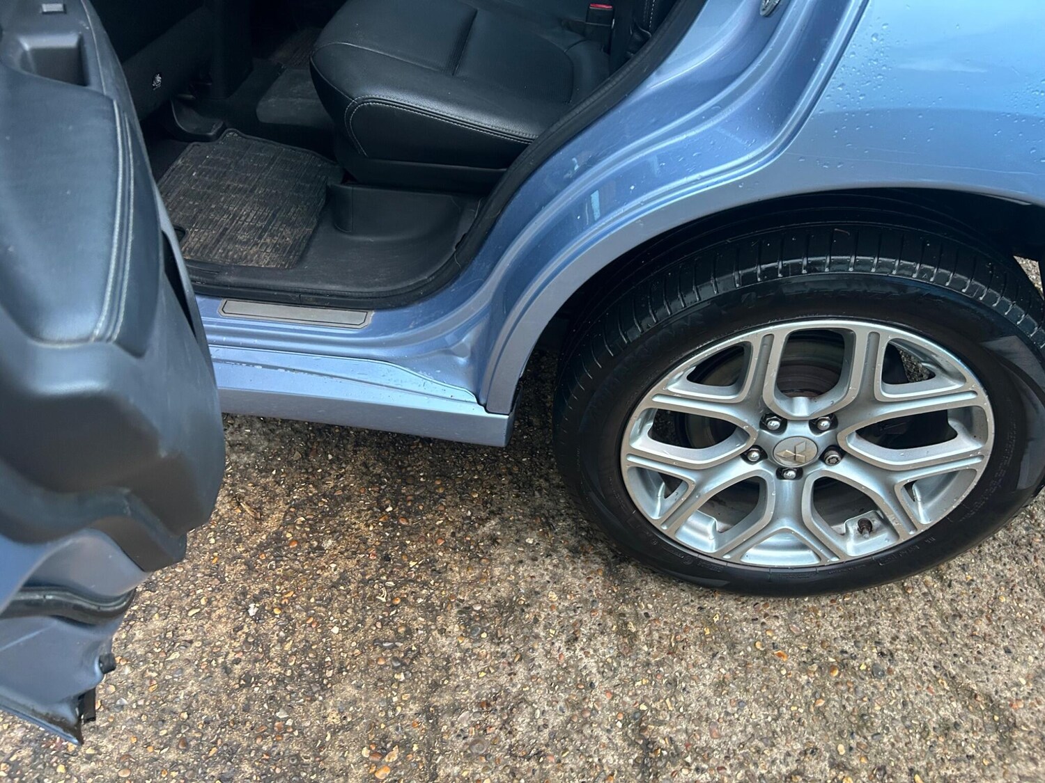 Used Mitsubishi Outlander 2015 for sale - 76899597: Photo 35