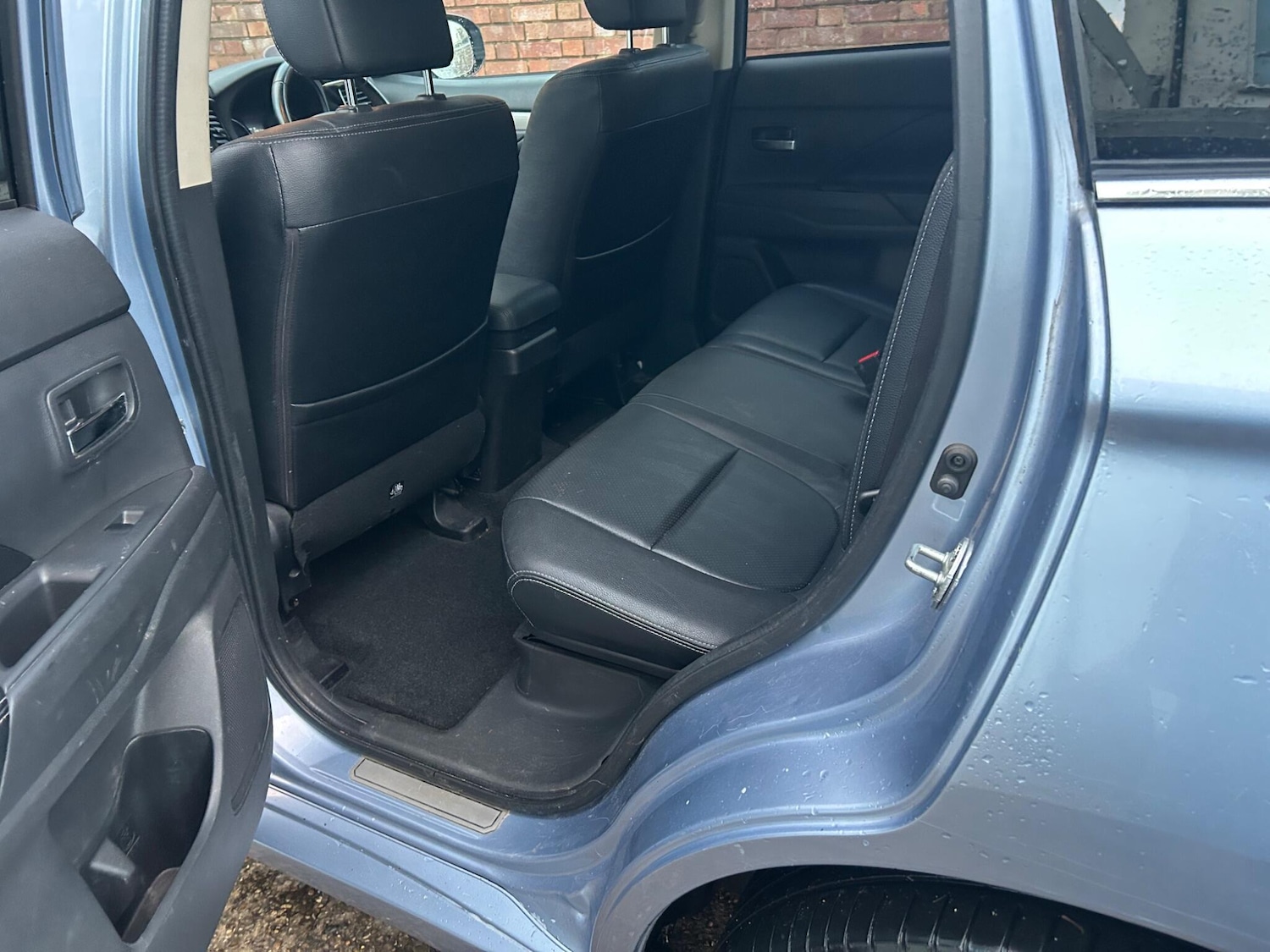 Used Mitsubishi Outlander 2015 for sale - 76899597: Photo 37