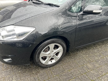 Used Toyota Auris 2011 for sale - 77320500: Photo