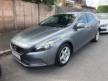 Used Volvo V40 2015 for sale - 79621521: Photo