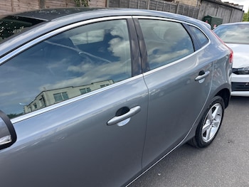 Used Volvo V40 2015 for sale - 79621521: Photo