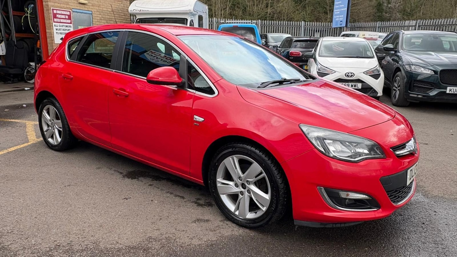 Used Vauxhall Astra 2013 for sale - 78012805: Photo 1