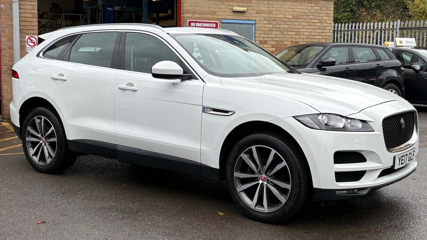 Used Jaguar F-Pace 2017 for sale - 76531463: Photo 2
