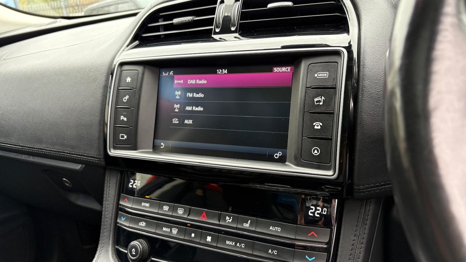 Used Jaguar F-Pace 2017 for sale - 76531463: Photo 28