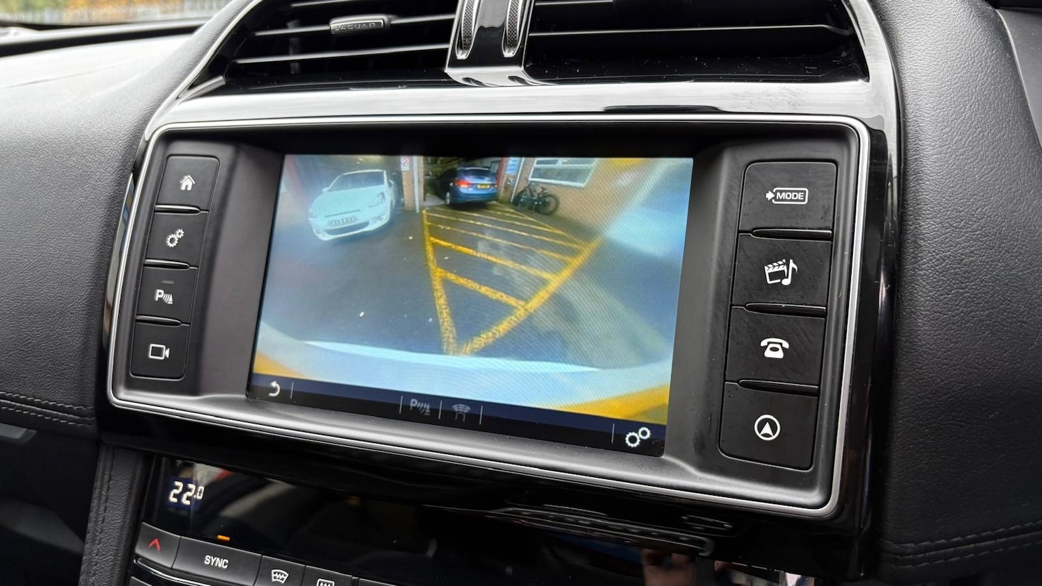 Used Jaguar F-Pace 2017 for sale - 76531463: Photo 30