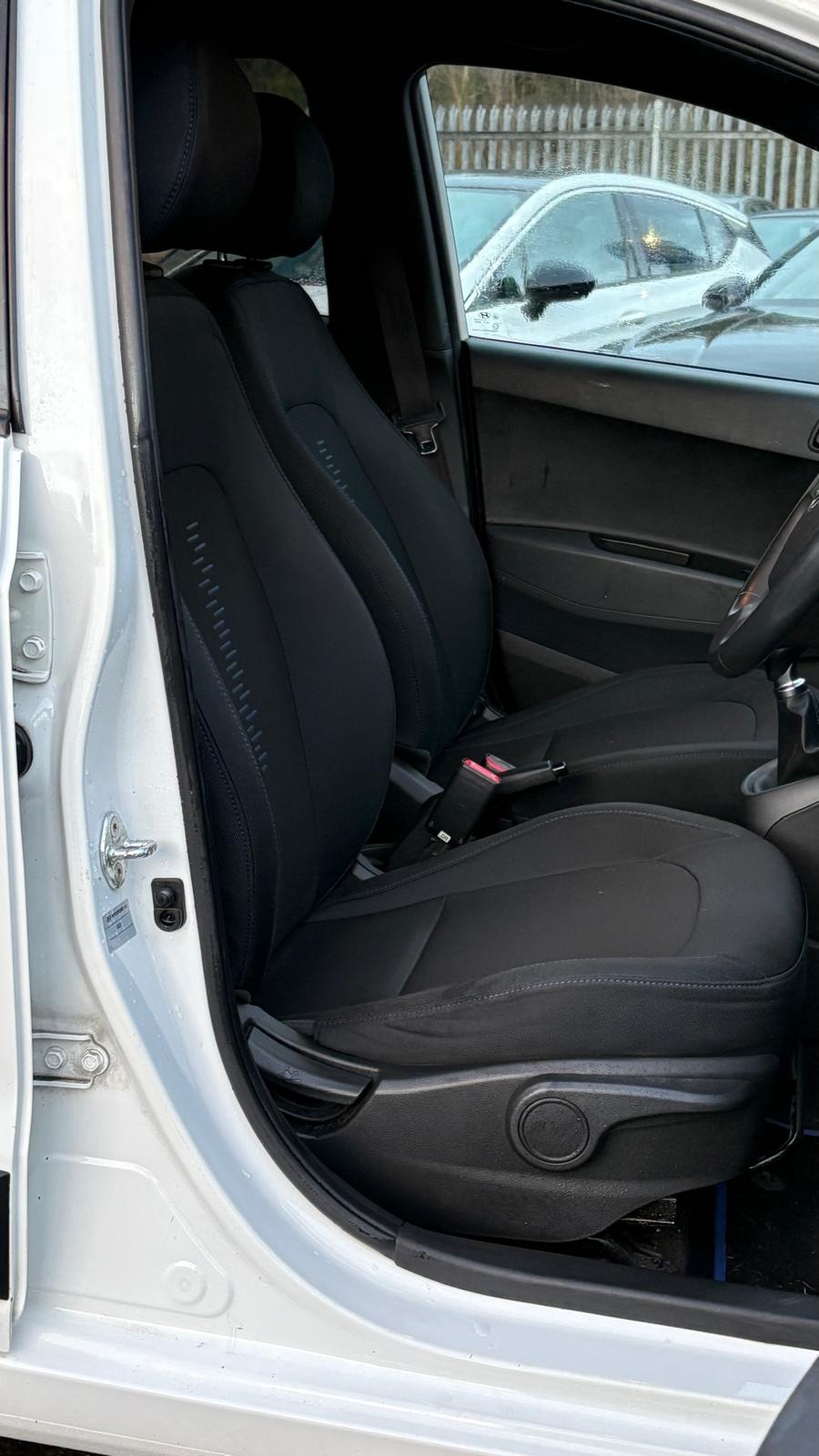 Used Hyundai i10 2018 for sale - 77541729: Photo 10