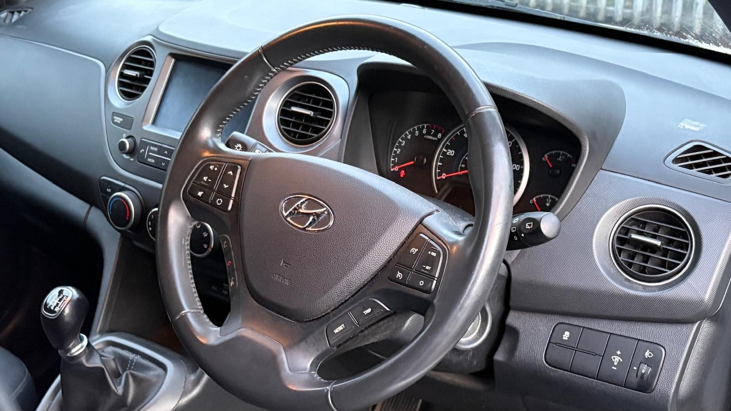 Used Hyundai i10 2018 for sale - 77541729: Photo 11