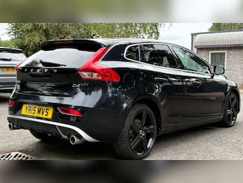 Used Volvo V40 2015 for sale - 79731690: Photo