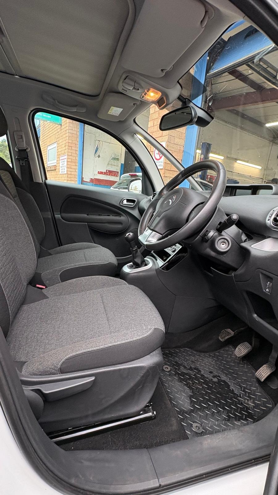 Used Citroen C3 Picasso 2016 for sale - 76476290: Photo 7