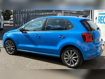 Used Volkswagen Polo 2015 for sale - 79329408: Photo