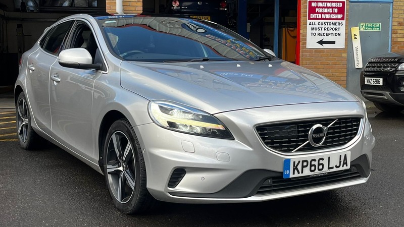 Used Volvo V40 2016 for sale - 76025839: Photo 1