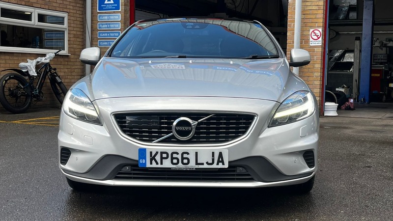 Used Volvo V40 2016 for sale - 76025839: Photo 5
