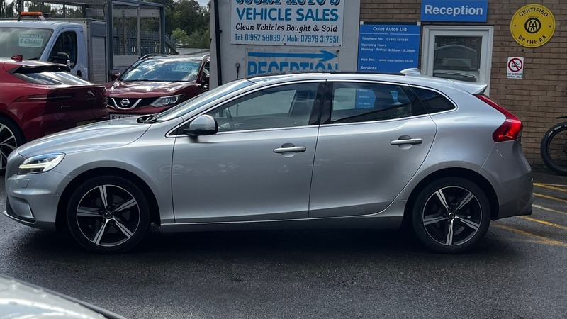 Used Volvo V40 2016 for sale - 76025839: Photo 8