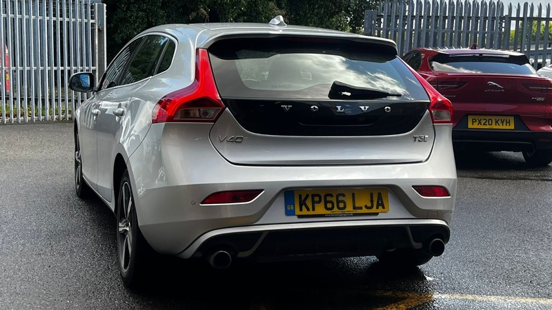 Used Volvo V40 2016 for sale - 76025839: Photo 9