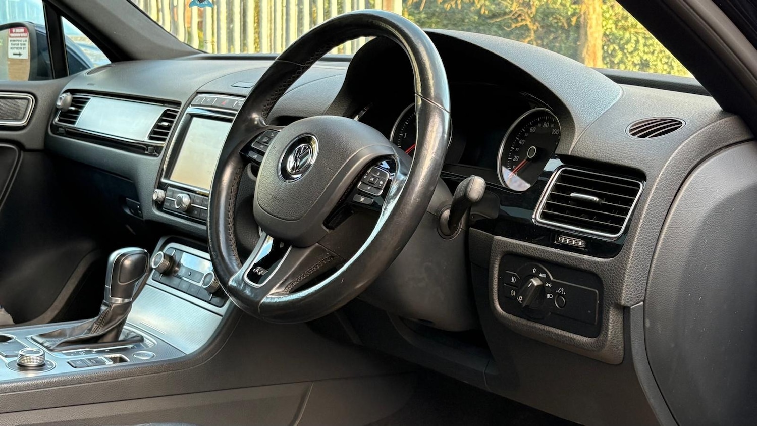 Used Volkswagen Touareg 2016 for sale - 77842738: Photo 10