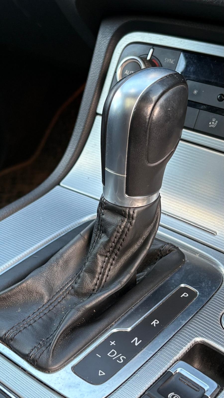 Used Volkswagen Touareg 2016 for sale - 77842738: Photo 11