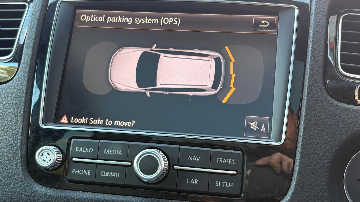 Used Volkswagen Touareg 2016 for sale - 77842738: Photo 12