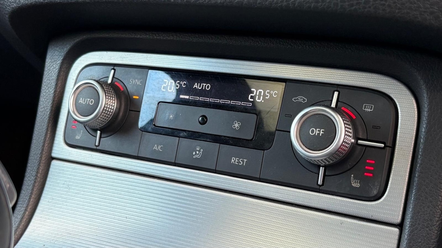 Used Volkswagen Touareg 2016 for sale - 77842738: Photo 17